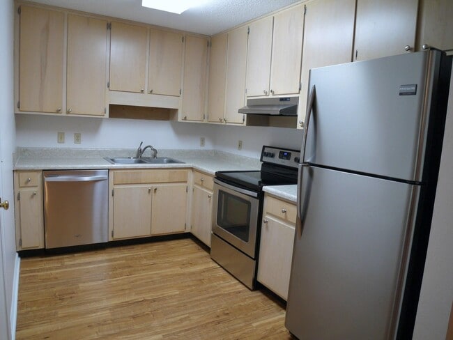 Building Photo - 815 Ashlyn Forest Dr