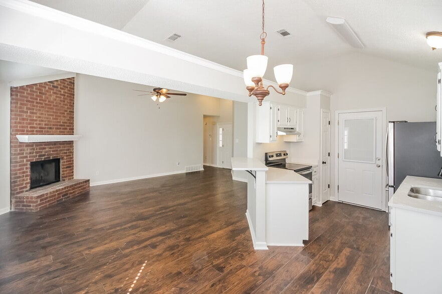Building Photo - 6931 Gallop Dr