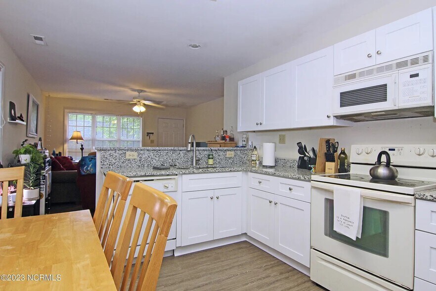 Kitchen 2 - 4316 McClelland Dr