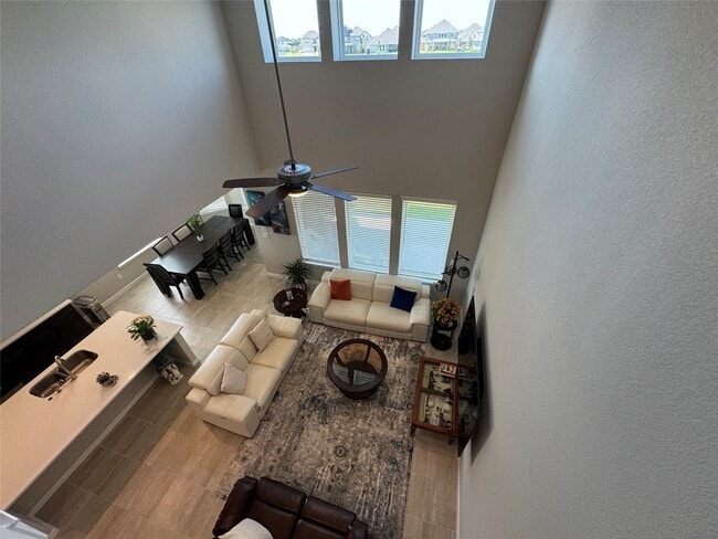 Building Photo - 65 Carmel Dr