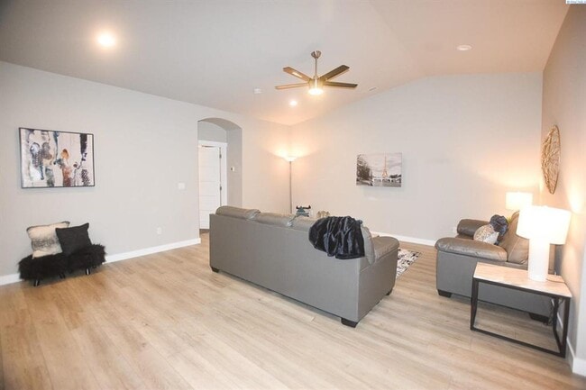 Building Photo - Low-Maintenance Living with Modern Comfort