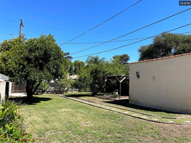 Building Photo - 1253 Irving Ave