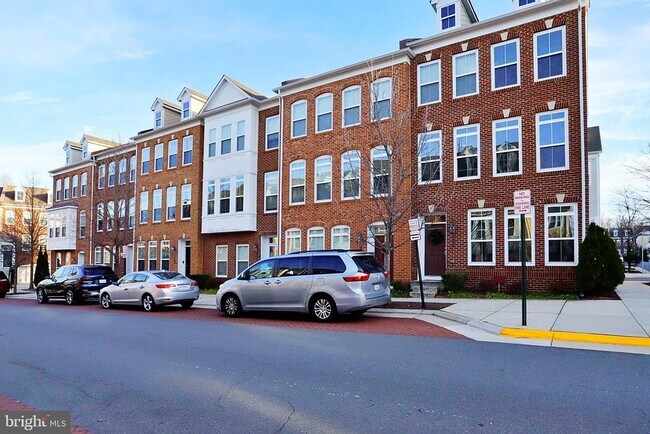 Building Photo - 9612 Stockwell Ln