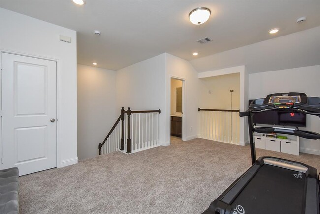 Building Photo - 1718 Anchor Breeze Dr