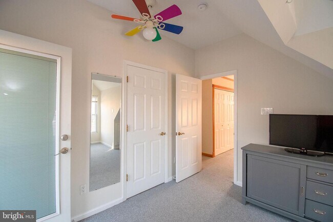 Building Photo - 100 Sheridan Square