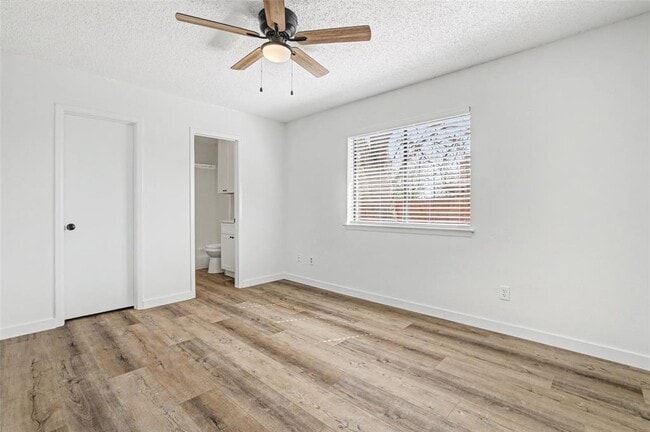 Building Photo - 1403 Greenfield Dr