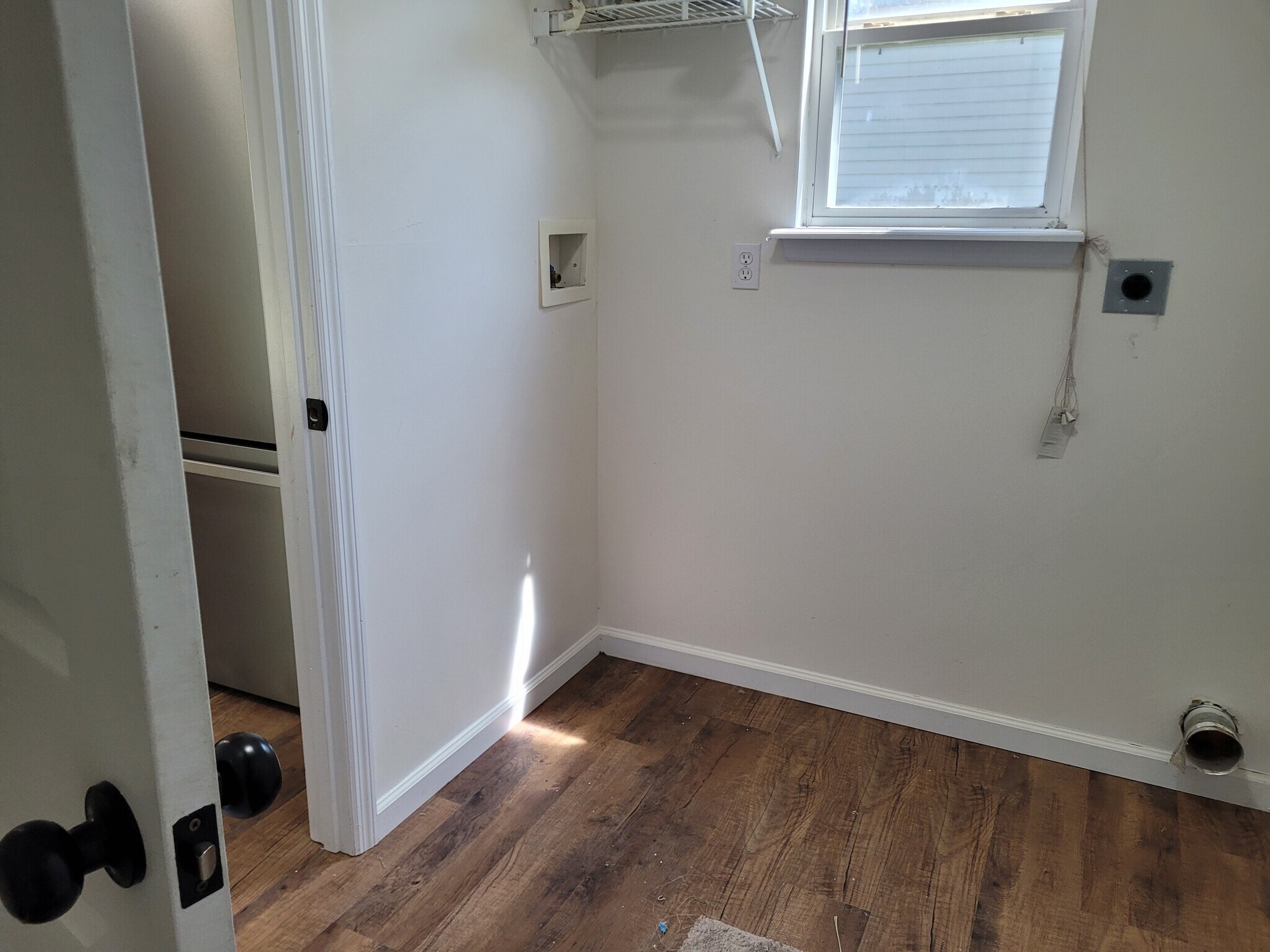 Building Photo - 4 Spring Hill Cir