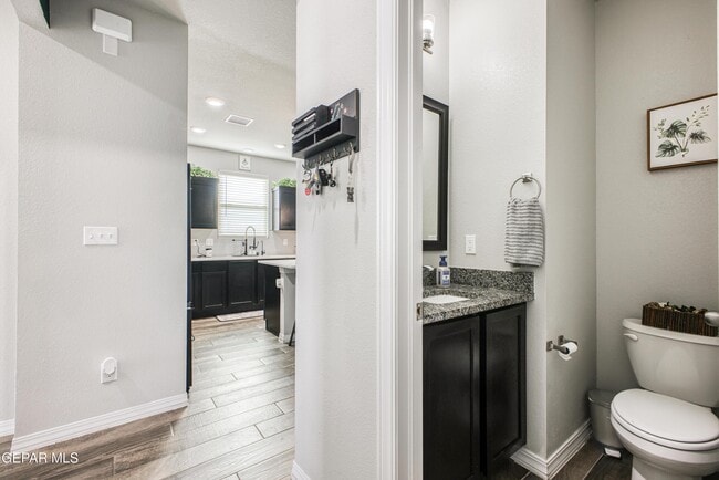 Building Photo - 1621 Sam Dominguez St