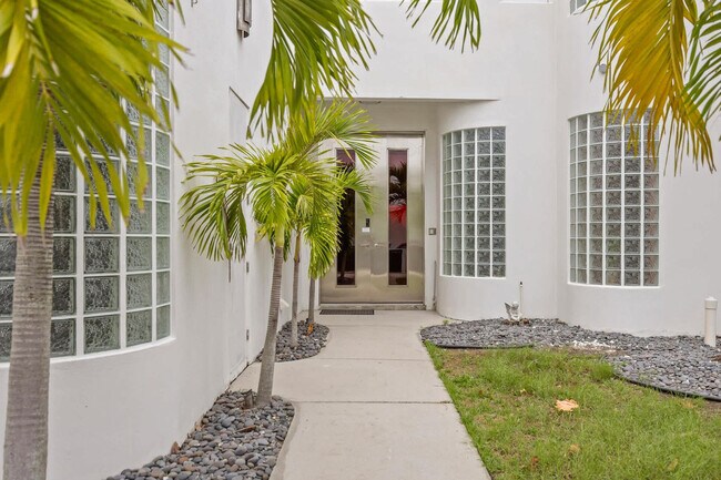 Building Photo - 873 S Atlantic Ave