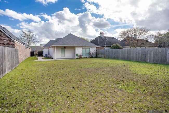 Building Photo - 5140 Summa Ct