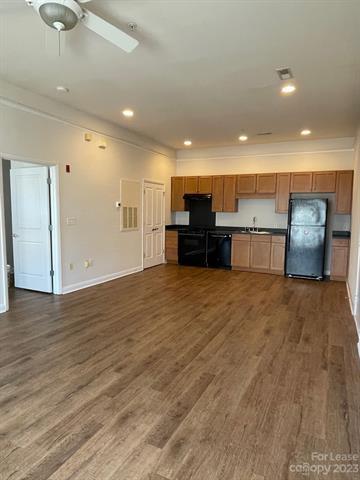 Building Photo - 422 New Bern Station Ct