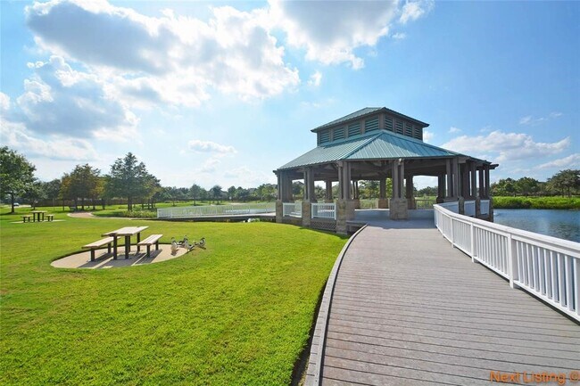 Building Photo - 20907 Field Manor Ln