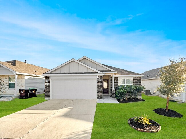 Building Photo - 9714 Marbach Hl