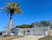 Building Photo - 10120 Willow Dr