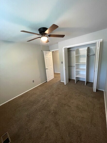 Building Photo - 1097 Grove Creek Dr