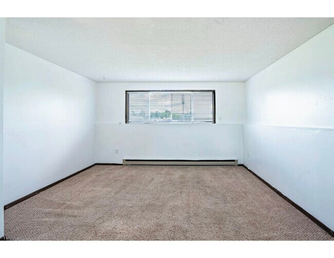 Building Photo - 16108 E Broadway Ave