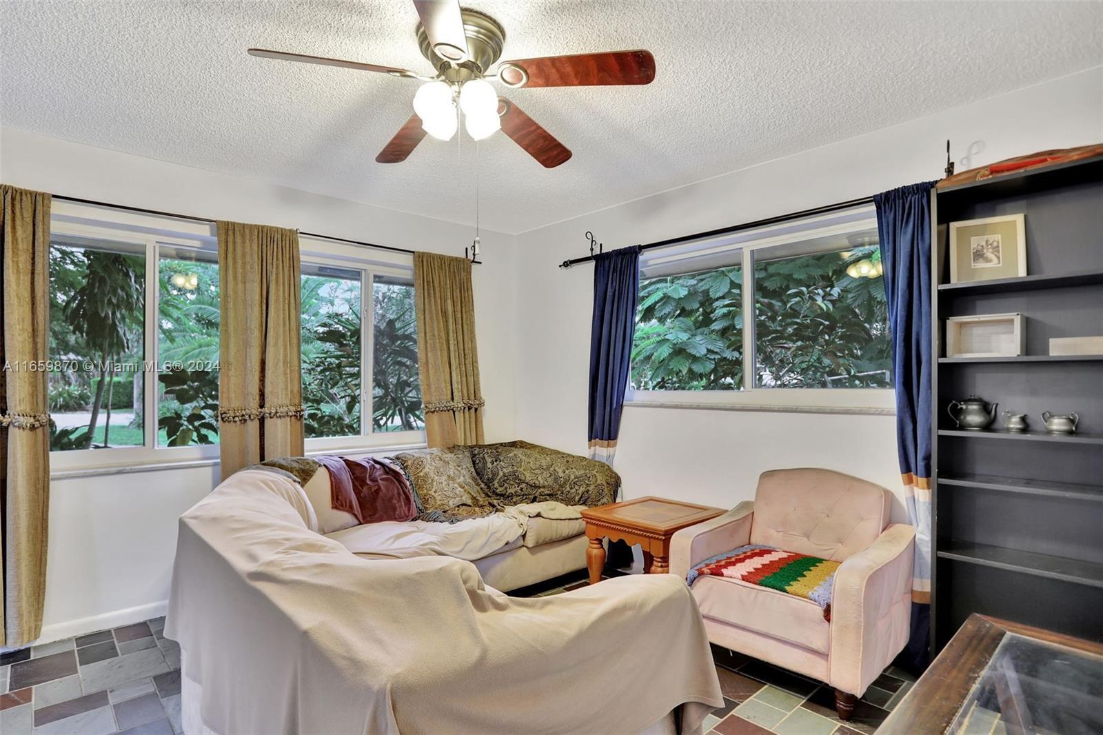 Building Photo - 1690 NE 34th Ln