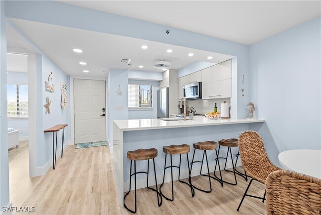Building Photo - 22652 Island Pines Way