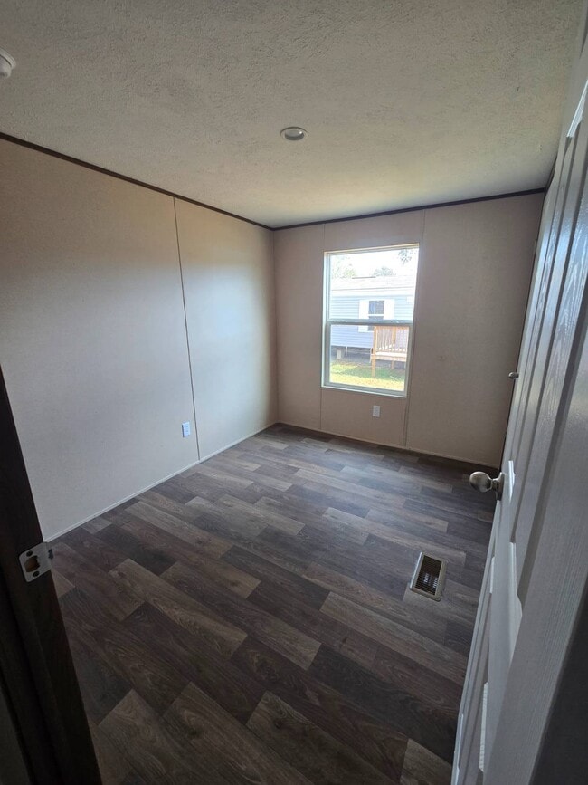 Building Photo - 6500 Mccrary Rd Ext