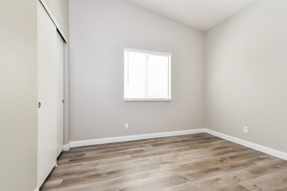 Building Photo - 2216 Jardine Ave