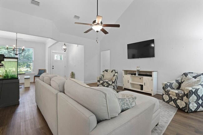 Building Photo - 3 Bedrooms, 2.5 Baths, and Endless Coastal Charm in Townsend, GA