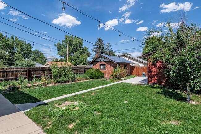 Building Photo - 3738 Zenobia St