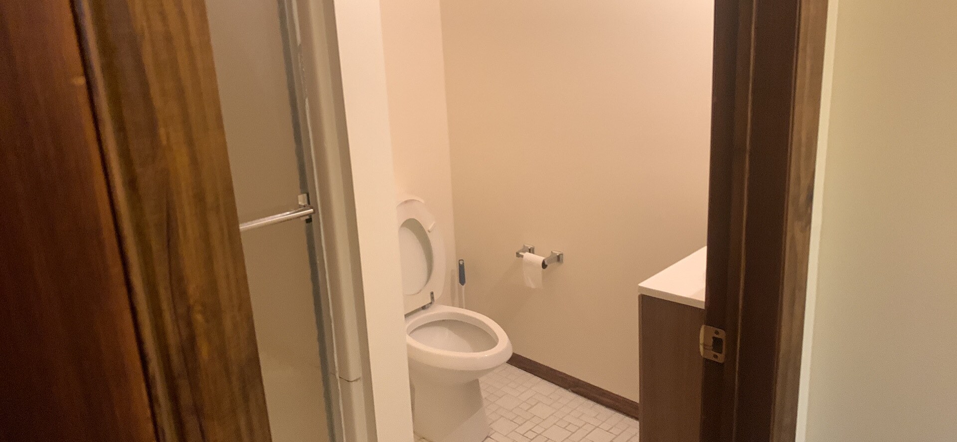 Bathroom 2 - 16 Kyles Ln