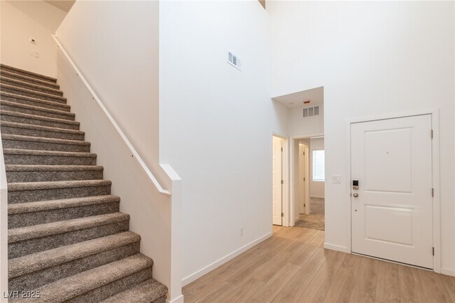 Building Photo - 494 Francesca Crst St