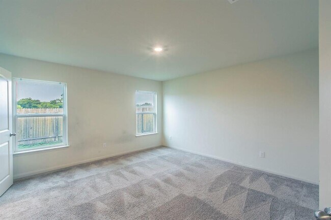 Building Photo - 136 Allington Cir