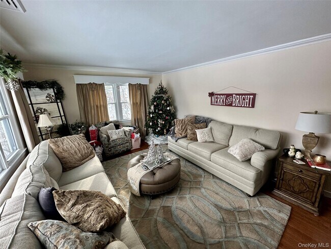 Building Photo - 11 Talmadge Ct