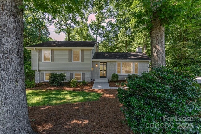 Building Photo - 4014 Sulkirk Rd