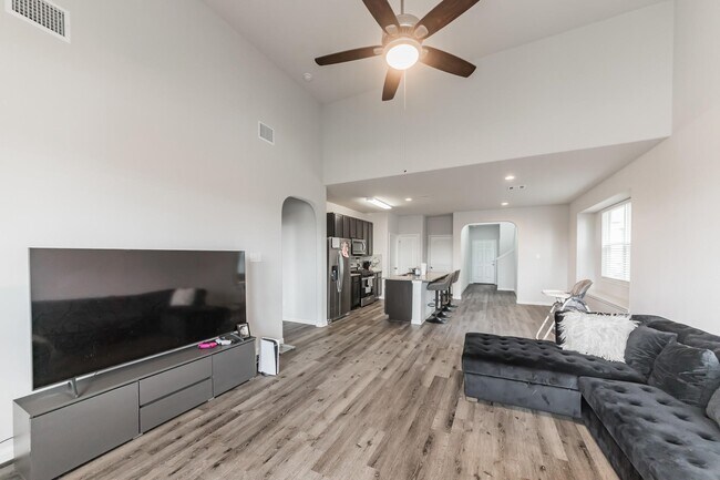 Building Photo - 23534 Goodfellow Dr