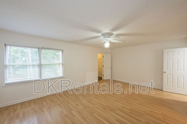 Building Photo - 9070 Cobbler Ct