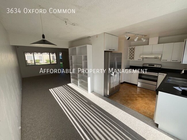 Building Photo - 3634 Oxford Common