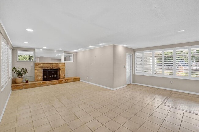 Building Photo - 3107 S Emerson St