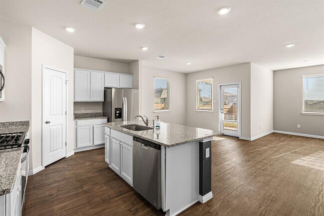 Building Photo - 111 Evergreen Sumac Lp