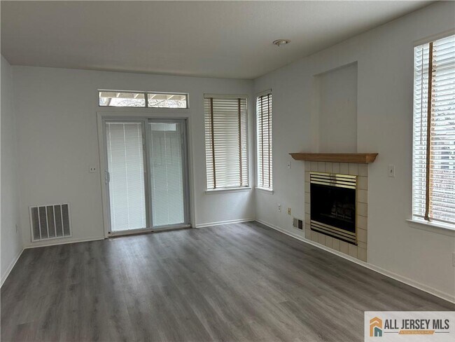 Building Photo - 65 Wentworth Rd