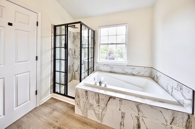 Building Photo - Modern Comfort Meets Everyday Convenience in this Stunning Forest Hill Townhome with 3 Beds & 3.5...