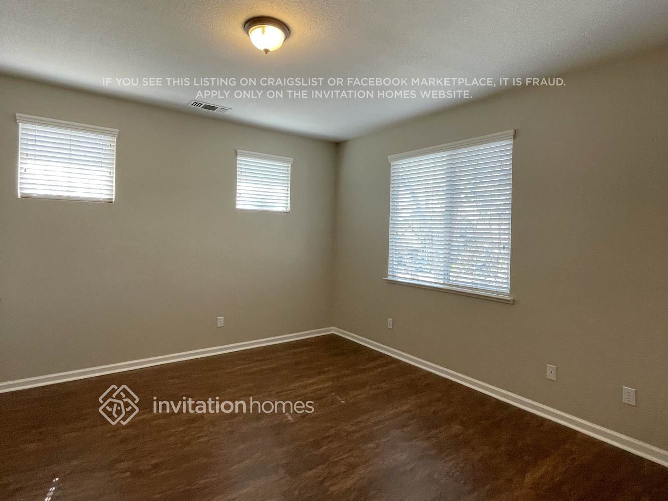 Building Photo - 465 Elmwood Ct