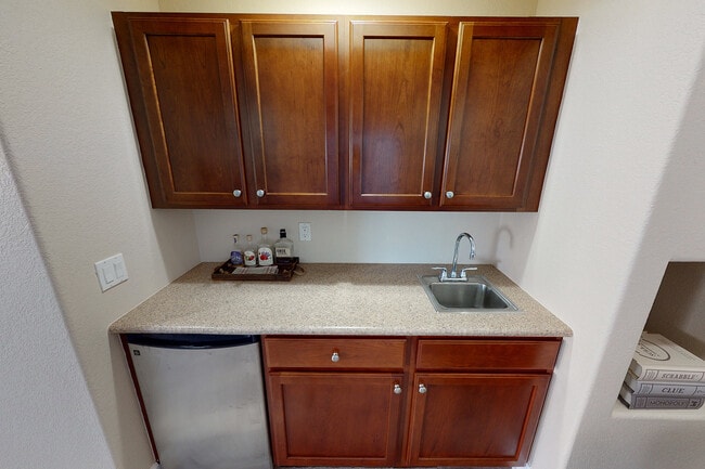 Building Photo - 15955 Golden Eye Ct