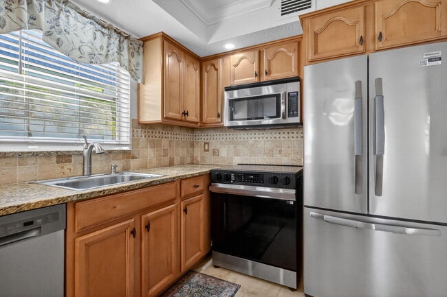 Building Photo - 497 Brittany K