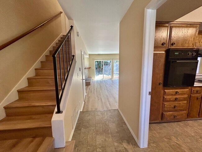 Building Photo - 755 Firenze Pl