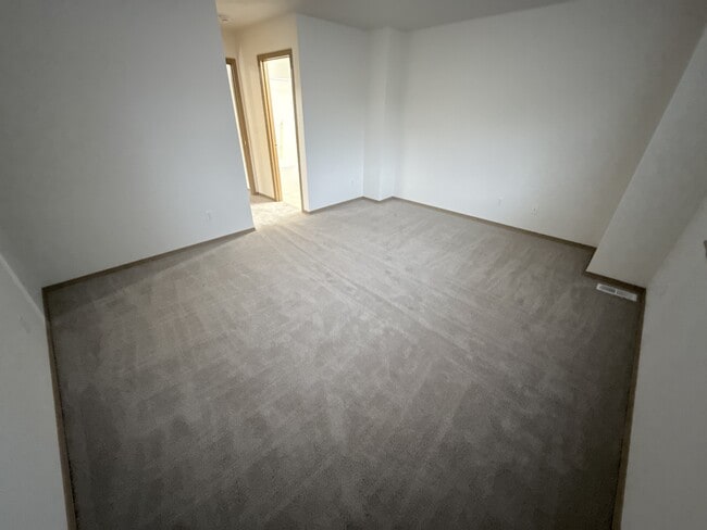 Building Photo - 414 91st Ave SE