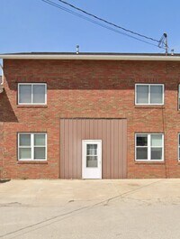 Building Photo - 114 S Mississippi St