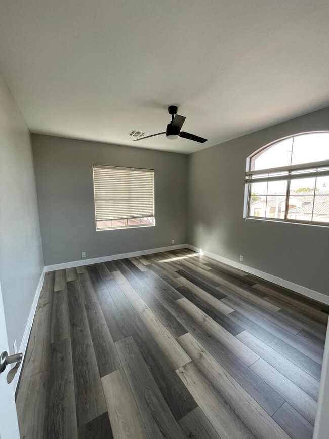 Building Photo - 2225 E Detroit St