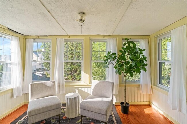 Building Photo - 36 Mt Hope Ave