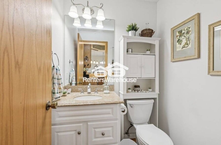 Building Photo - 8829 Branson Dr