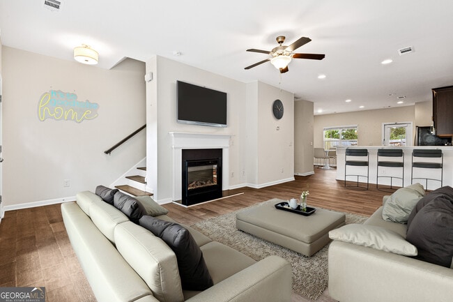 Building Photo - 776 Crestwell Cir