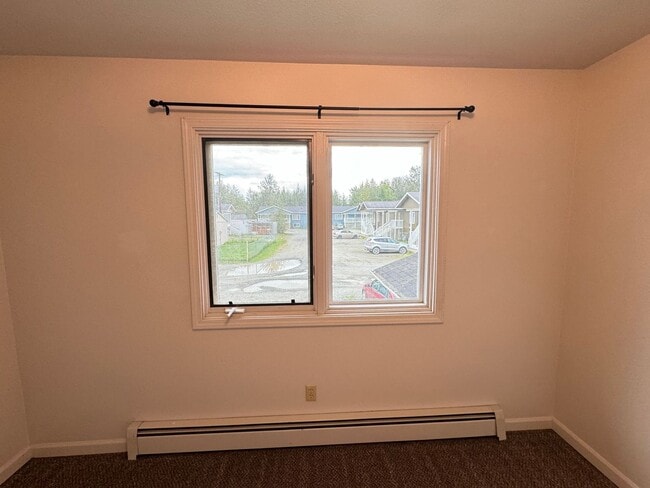 Building Photo - PFD SPECIAL! ONE MONTH FREE!