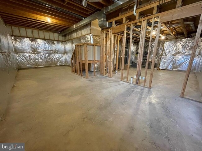 Building Photo - 45586 Curley Ct